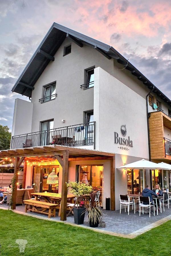 Busola House Проживання в сім'ї *