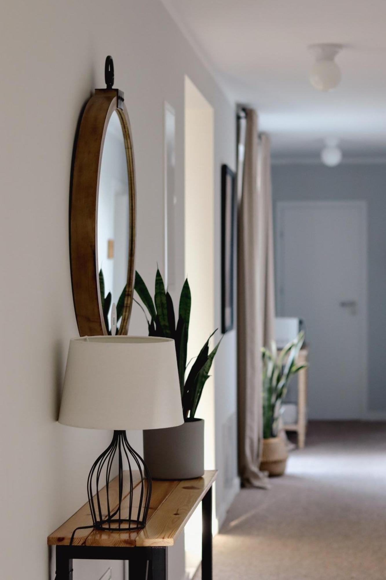 Busola House * Стеґна